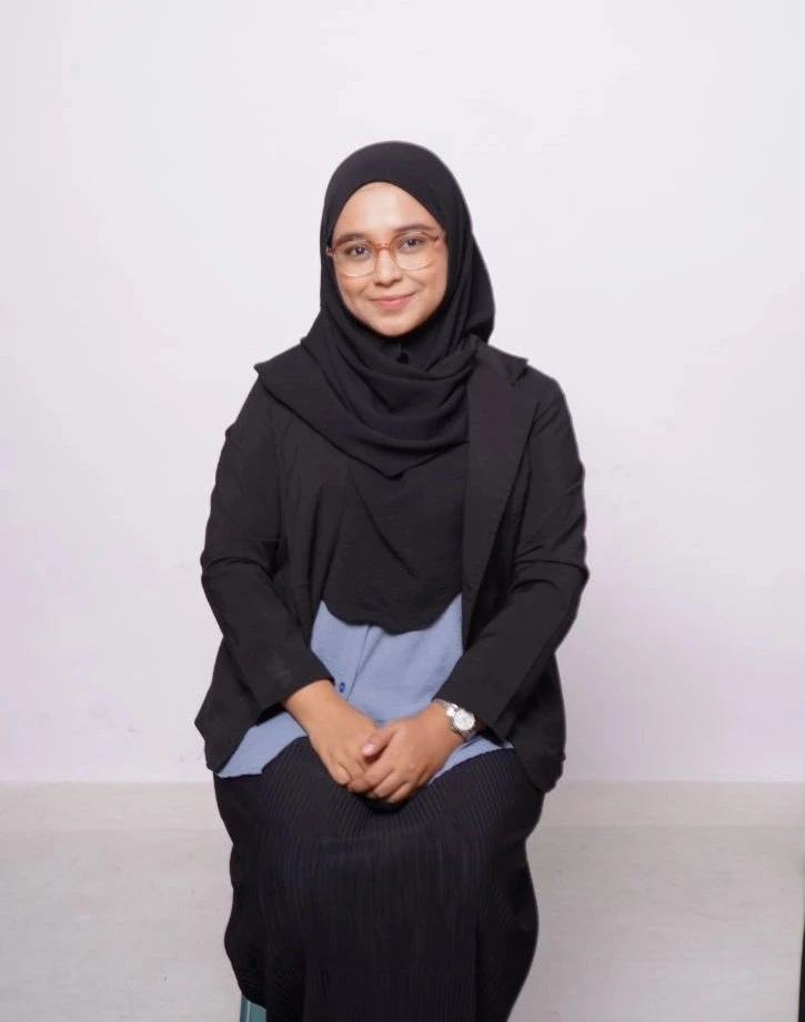 Farhah Husain Ghanus, SKM 